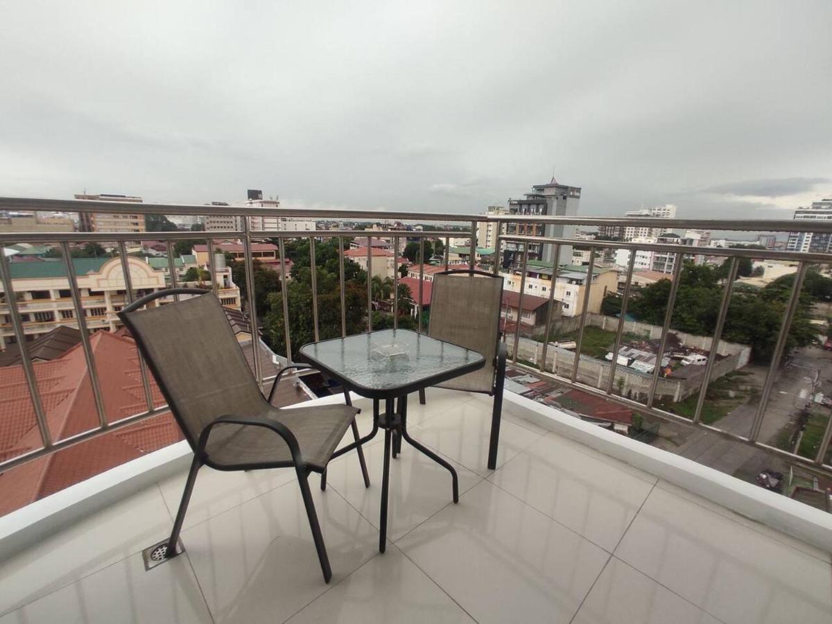 2Br Condo At Kandi Tower 2 Angeles Exteriör bild