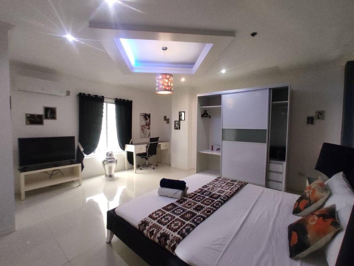 2Br Condo At Kandi Tower 2 Angeles Exteriör bild