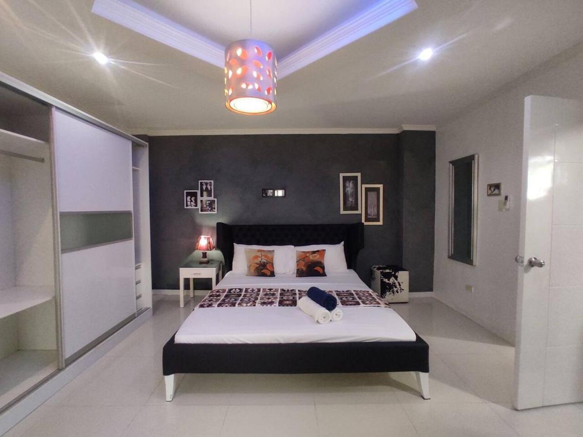2Br Condo At Kandi Tower 2 Angeles Exteriör bild